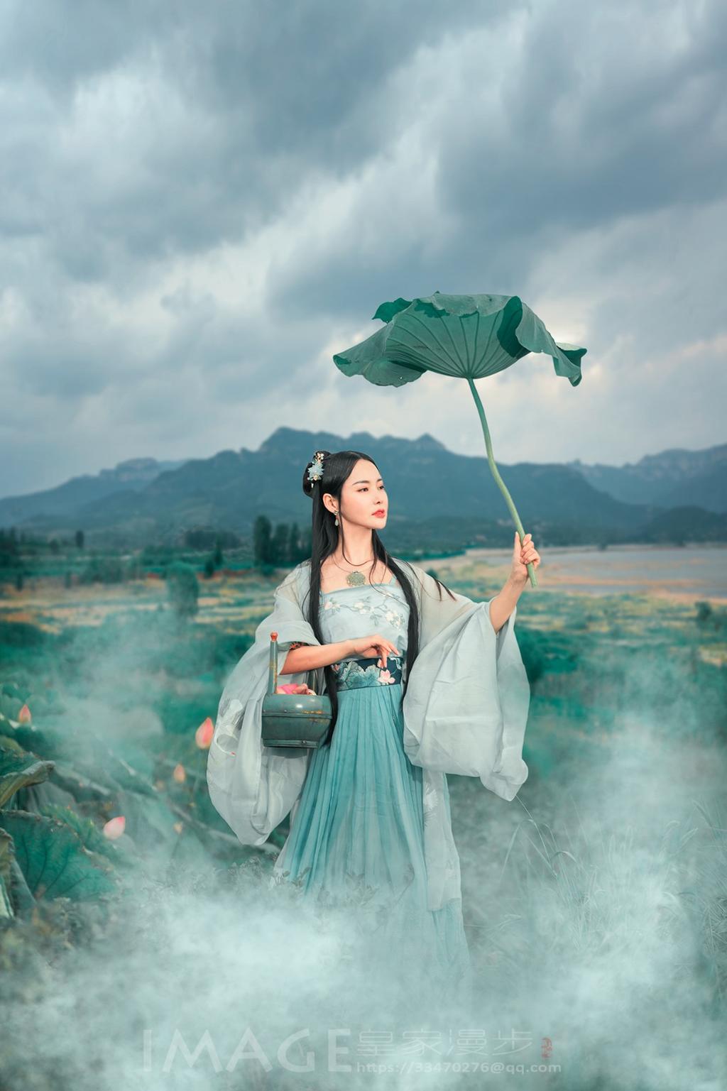 夏日古装美女气质清纯古风摄影图片