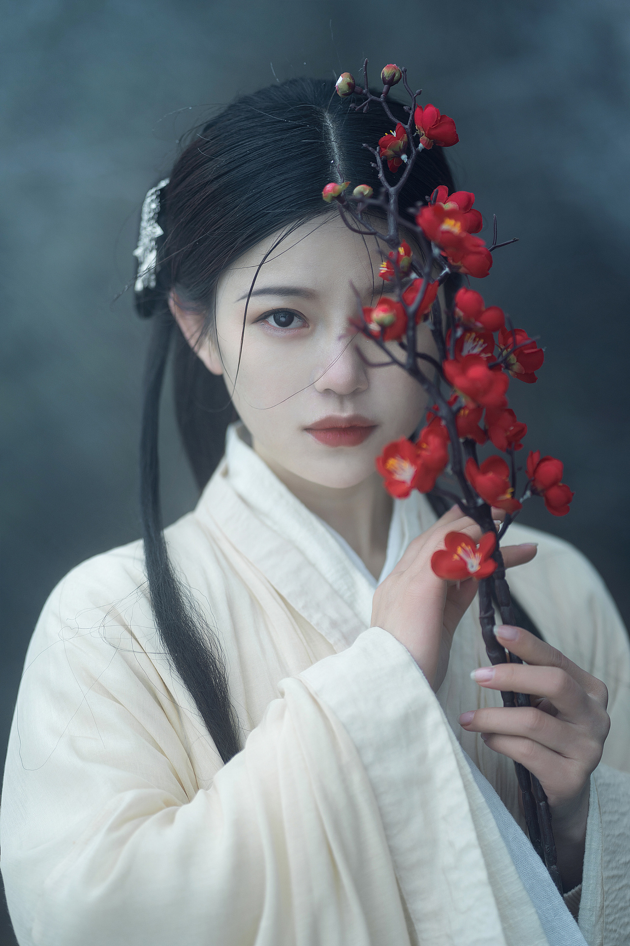 温柔汉服美女冬季唯美古风摄影图片