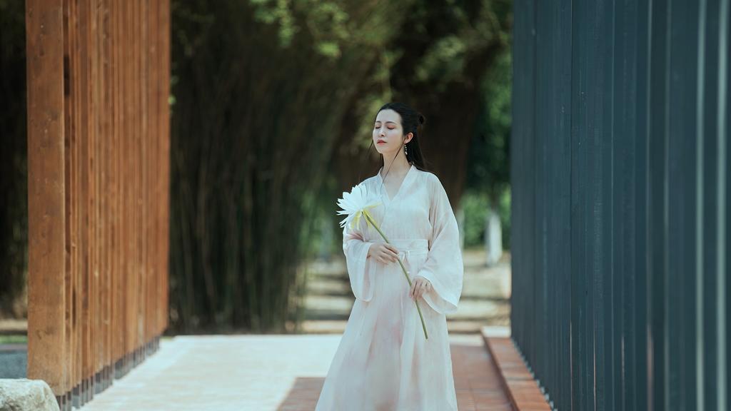 纤尘不染的古装佳人唯美古风图片