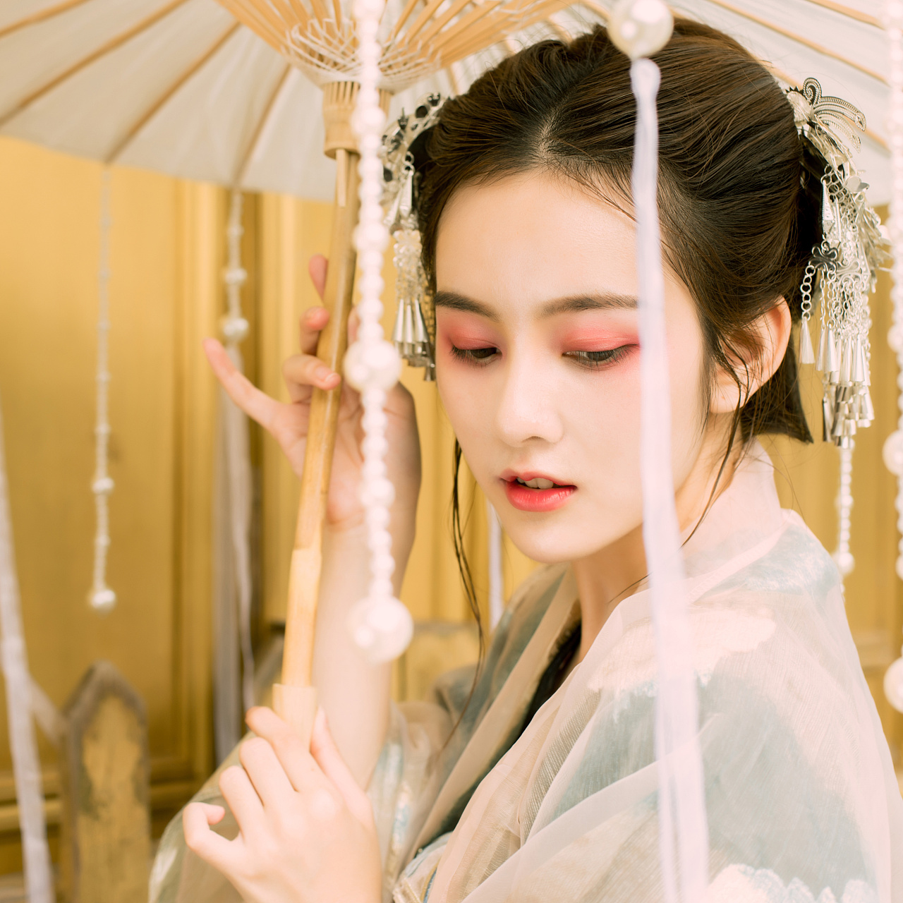 气质古装美女唯美古风摄影图片