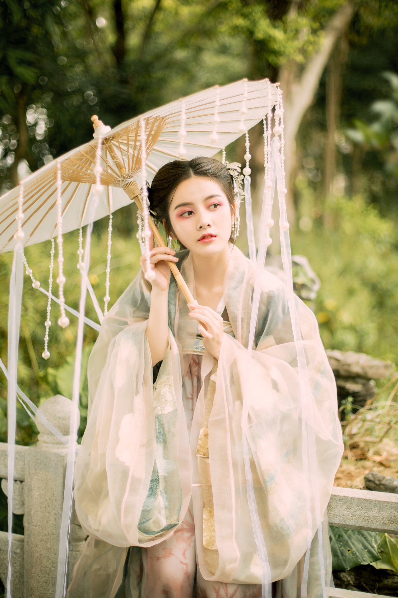 气质古装美女唯美古风摄影图片