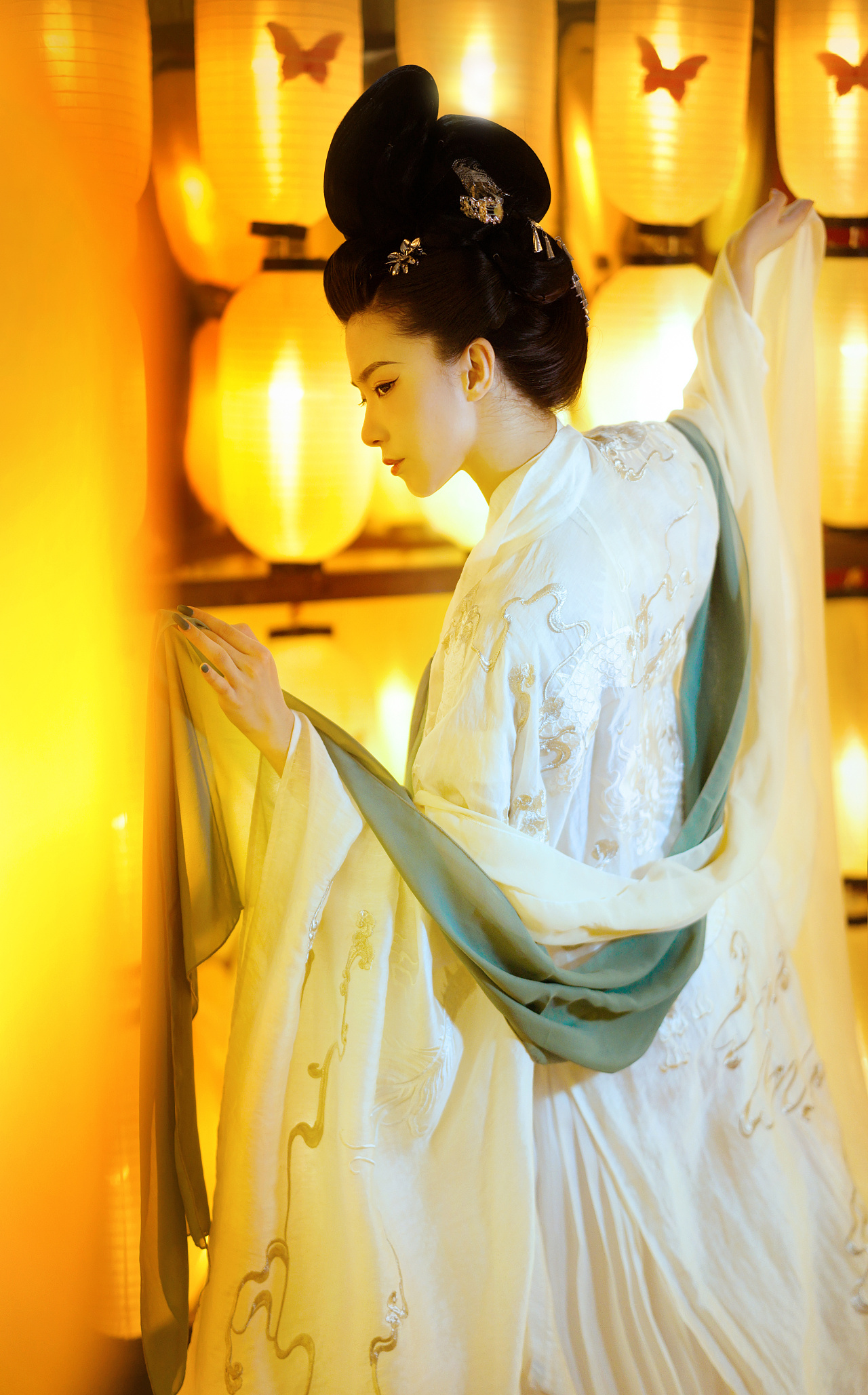 古装汉服美女舞姿优美图片大全