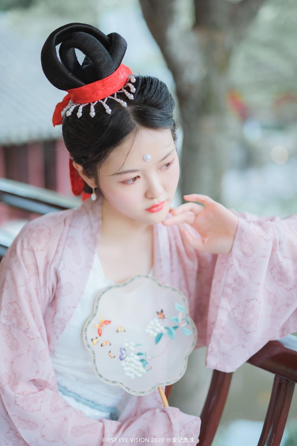 古风美人温柔大方气质古装摄影