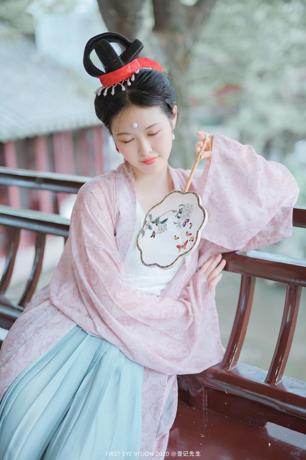 古风美人温柔大方气质古装摄影