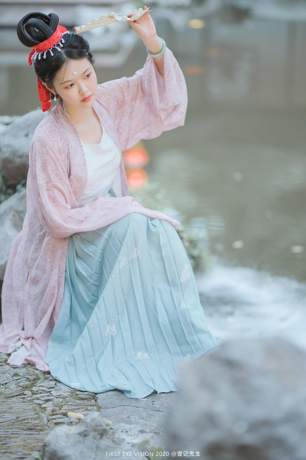 古风美人温柔大方气质古装摄影