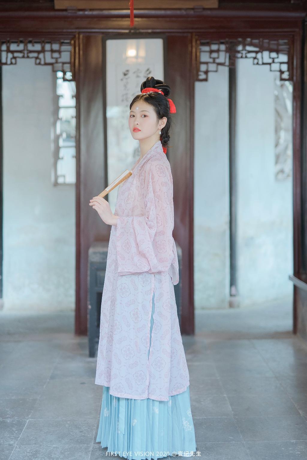 古风美人温柔大方气质古装摄影