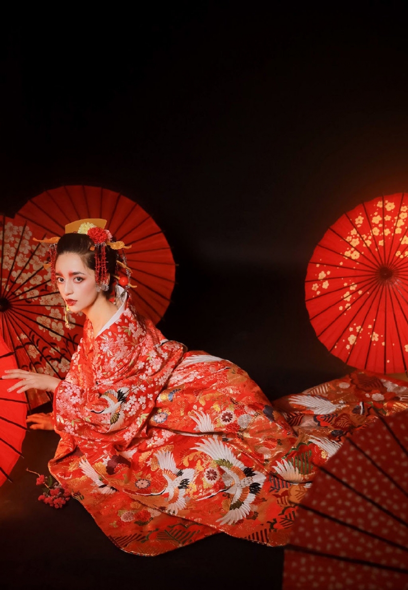 古装红衣美女惹火性感古风图片