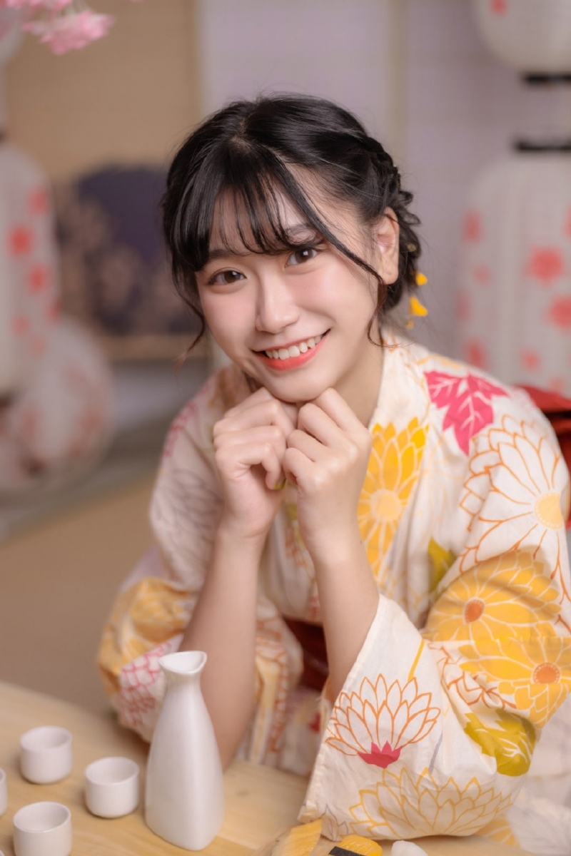 笑靥如花的和服美人唯美图片