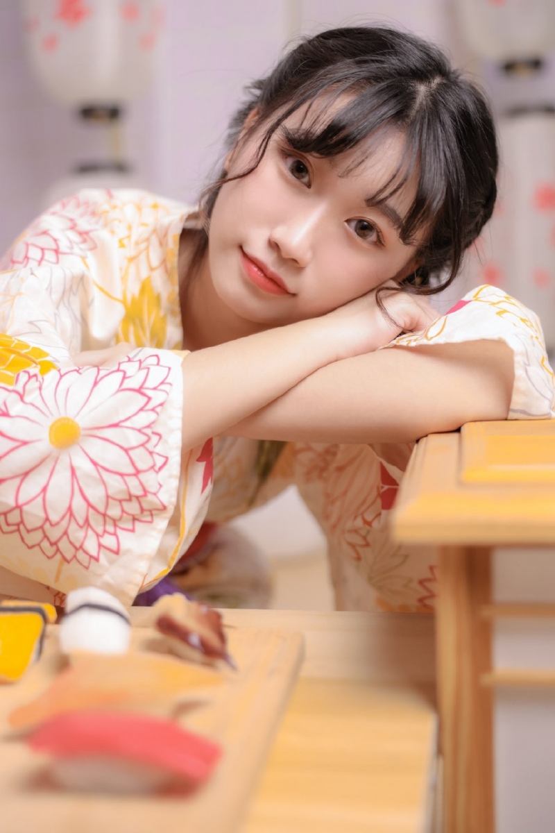 笑靥如花的和服美人唯美图片