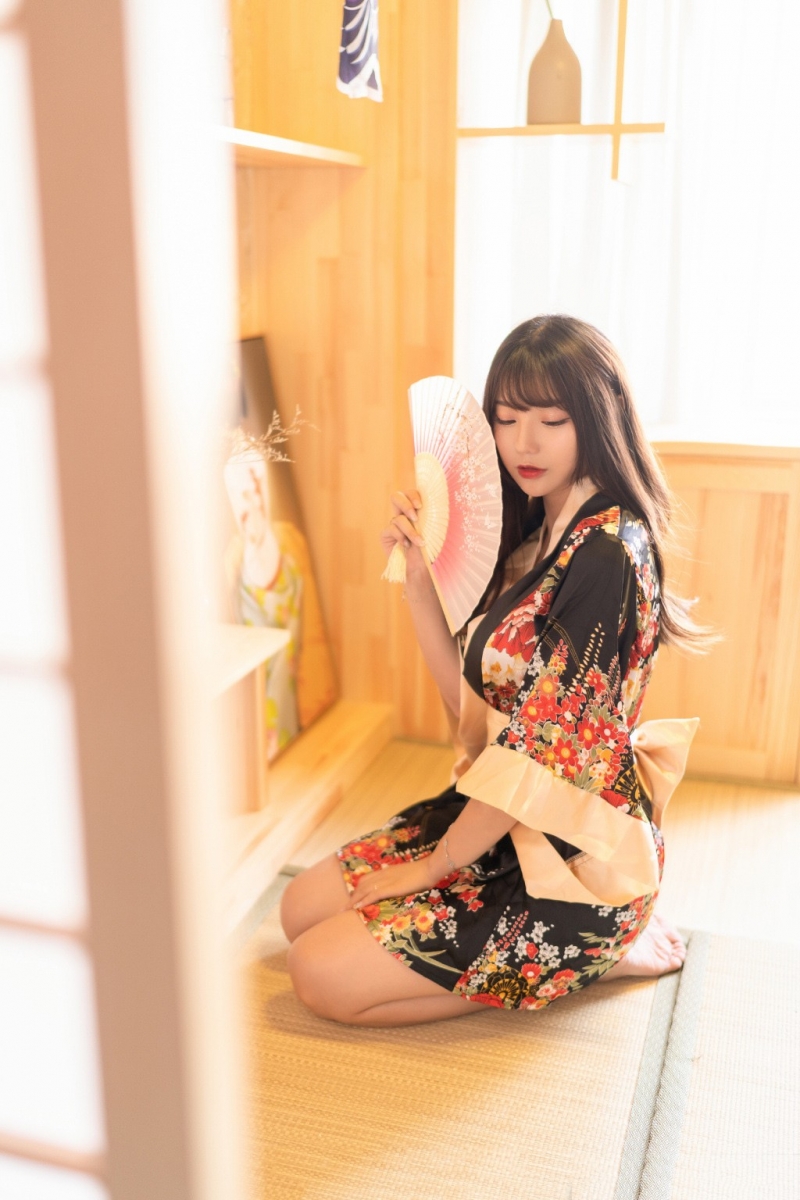 日系和服美女阳光写真