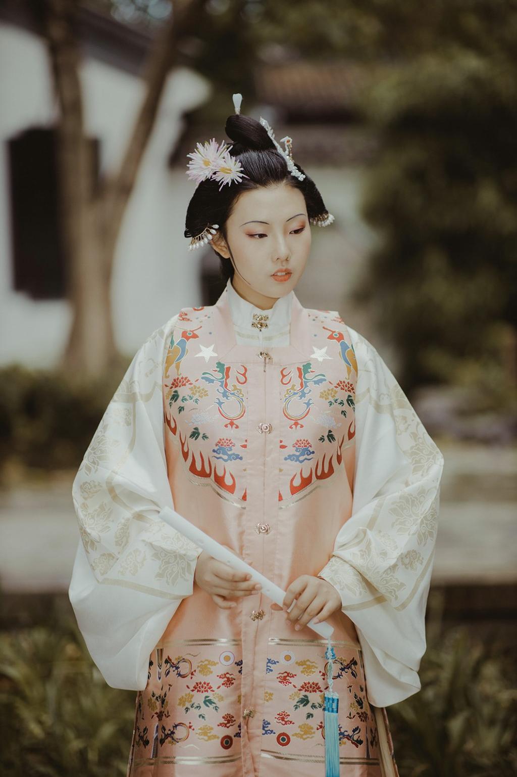 古装美人气质优雅端庄古风摄影