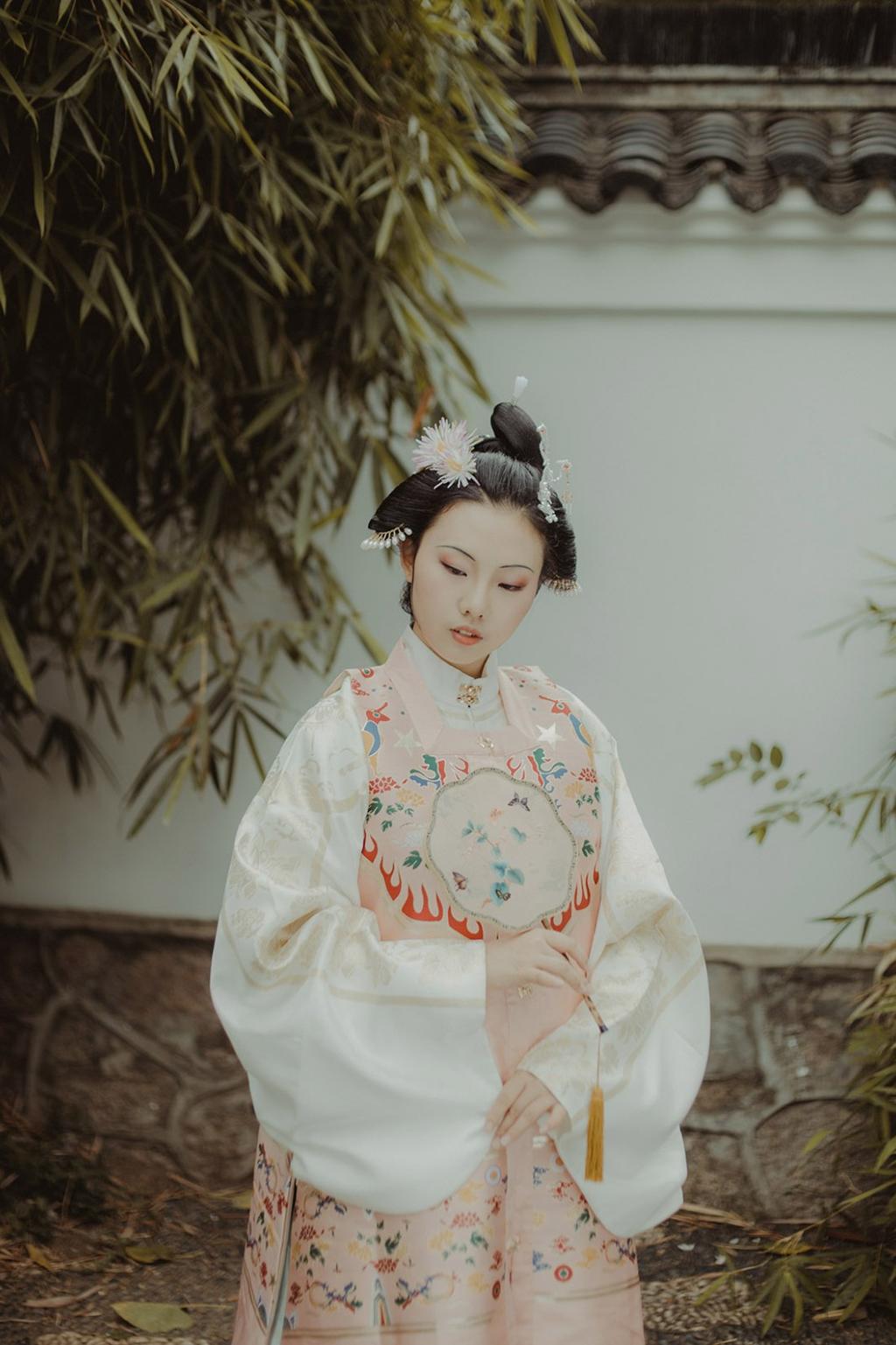 古装美人气质优雅端庄古风摄影