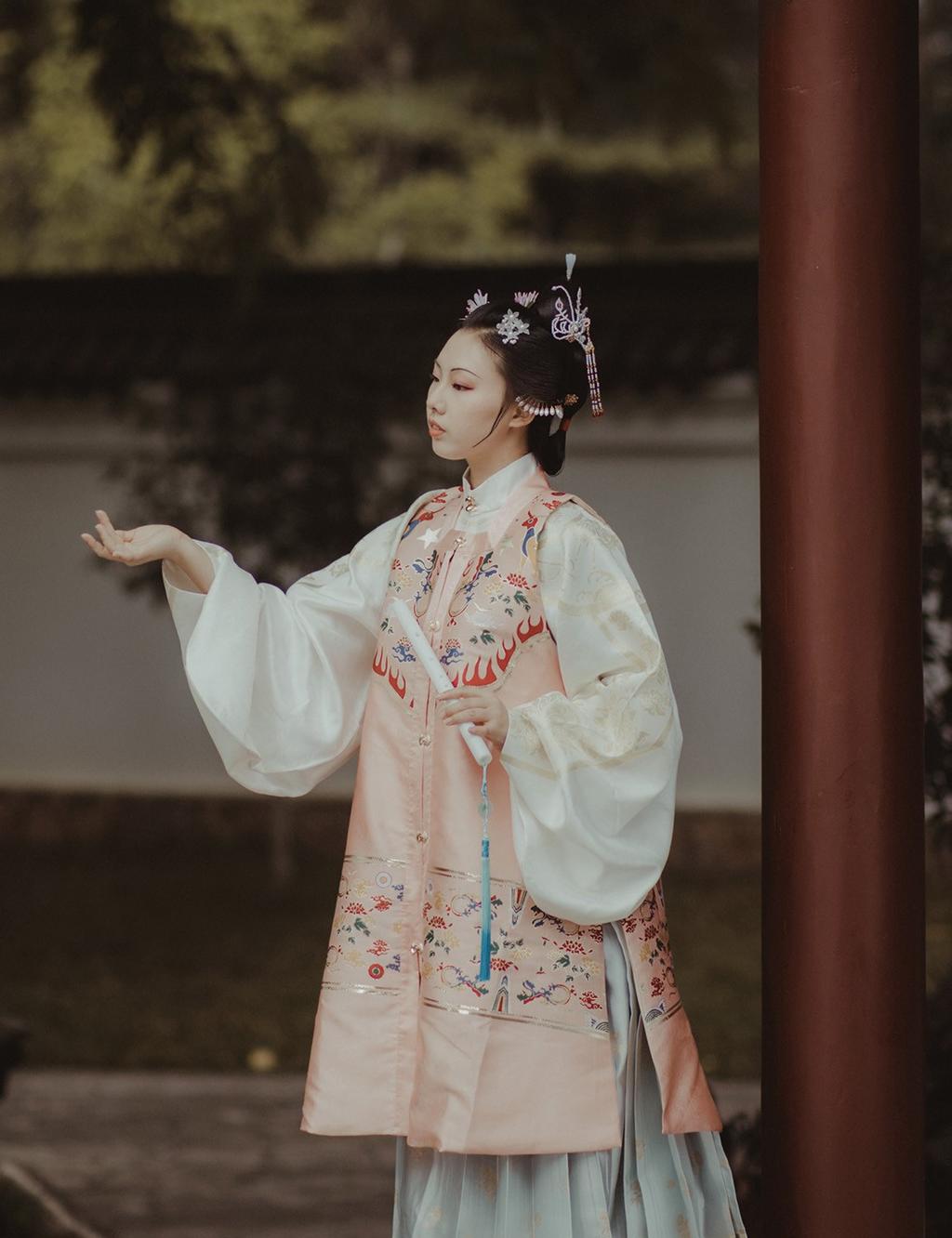 古装美人气质优雅端庄古风摄影