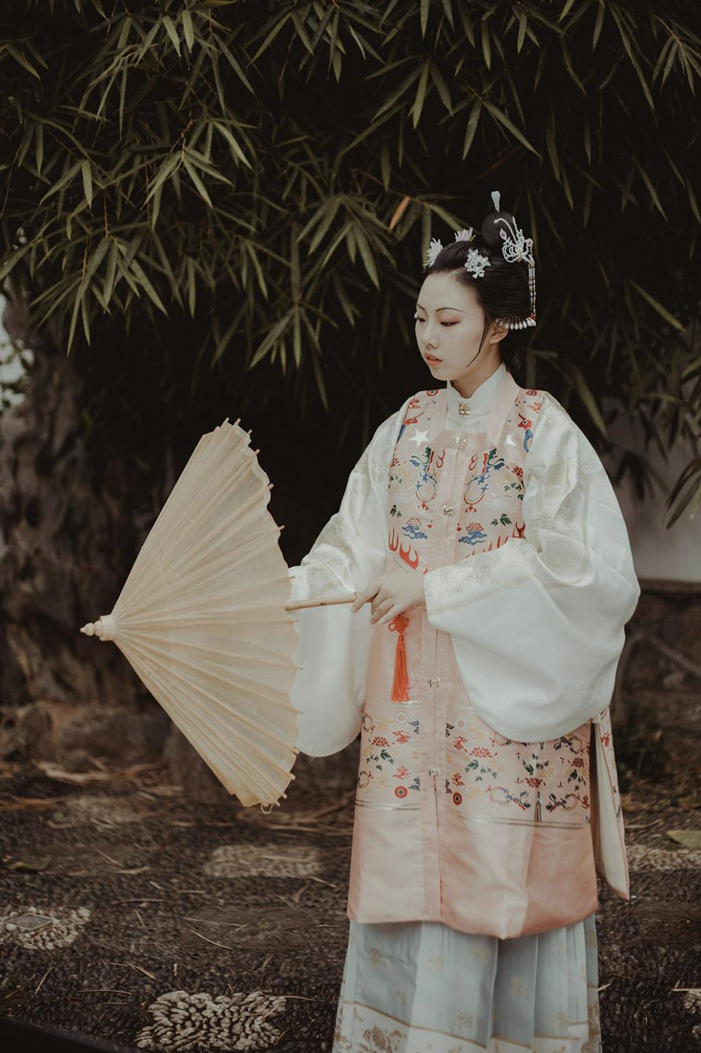 古装美人气质优雅端庄古风摄影