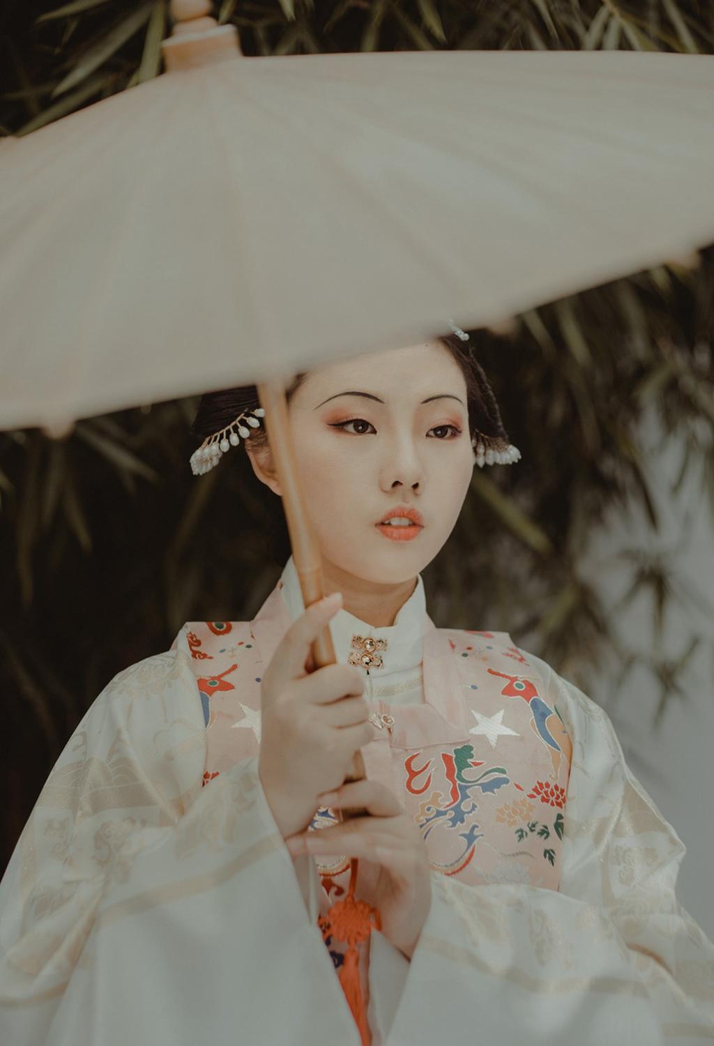 古装美人气质优雅端庄古风摄影