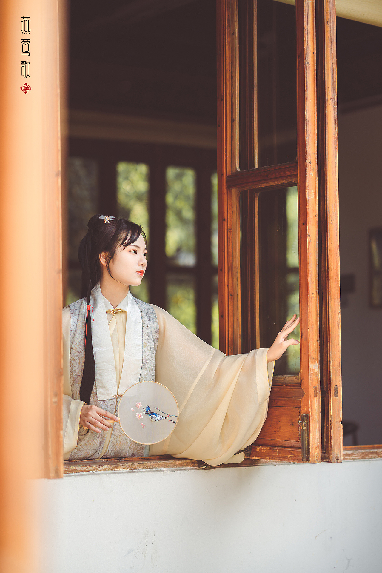 温婉端庄古装美女唯美图片