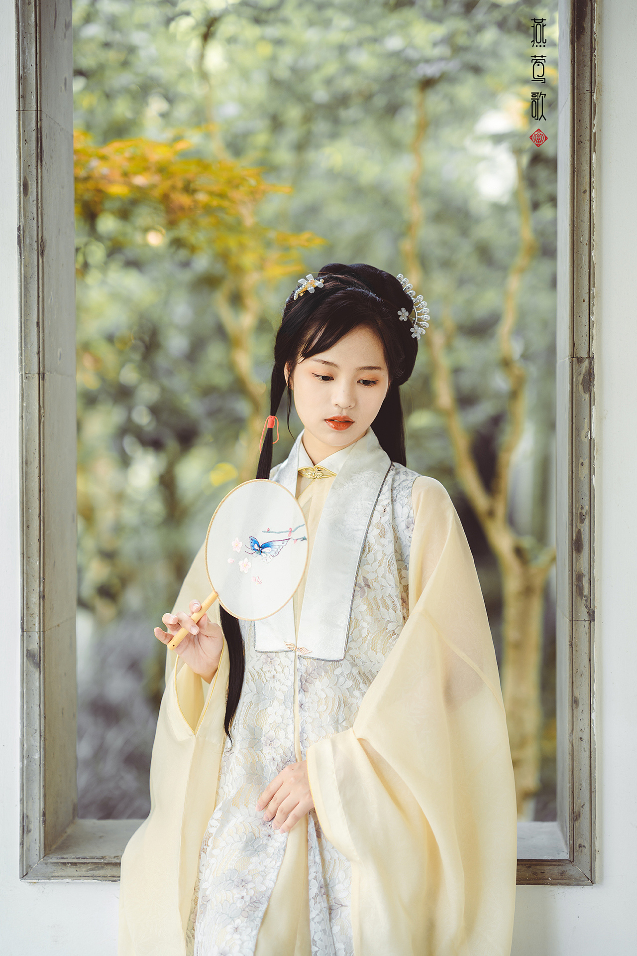 温婉端庄古装美女唯美图片