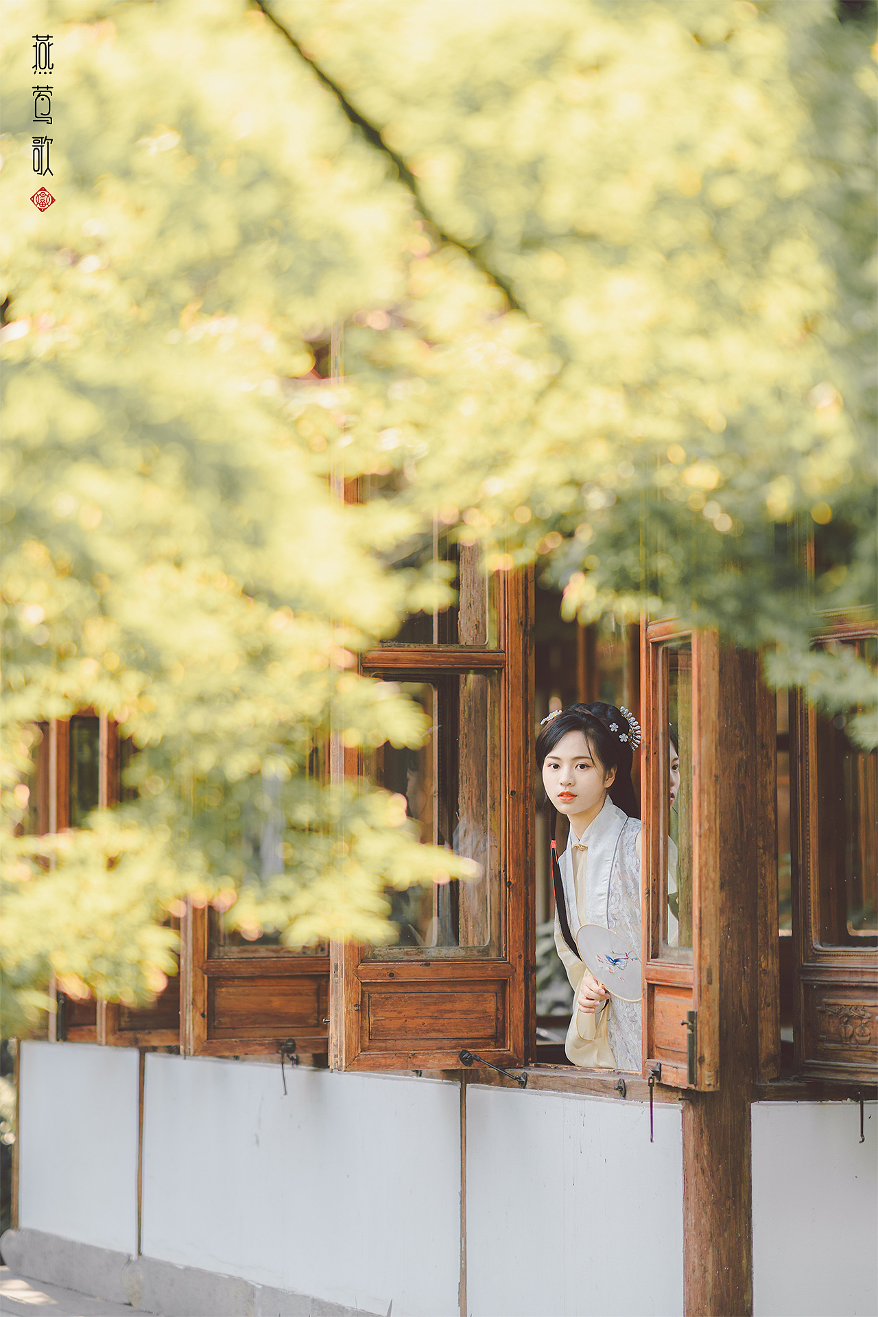 温婉端庄古装美女唯美图片
