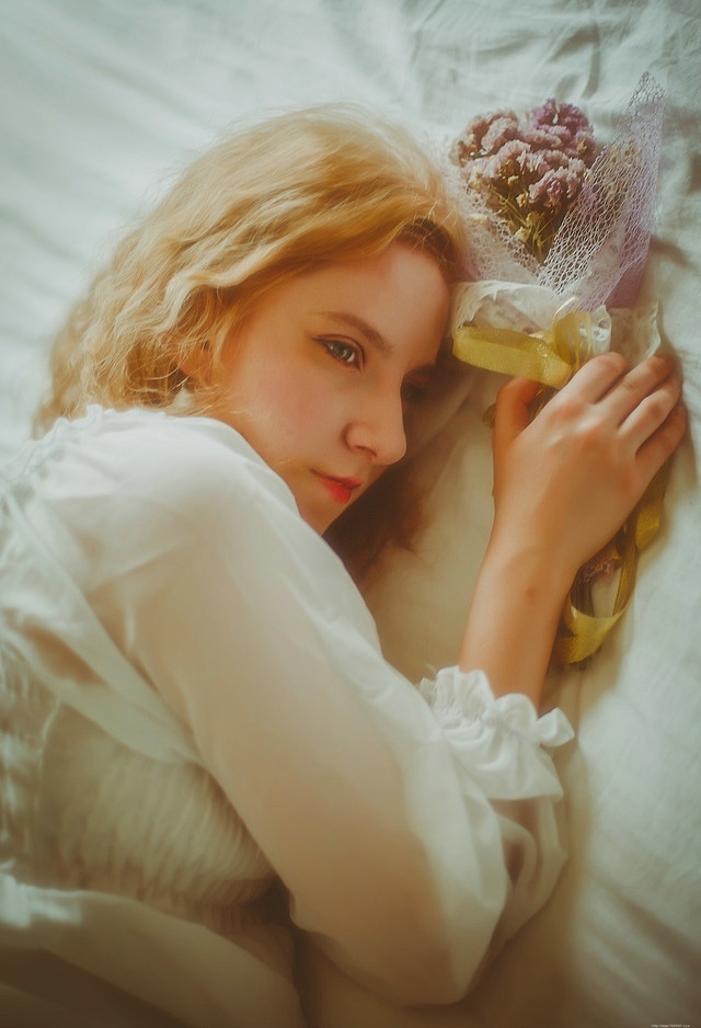 古典柔美复古油画感美女私房写真