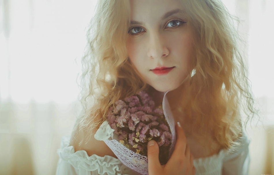 古典柔美复古油画感美女私房写真