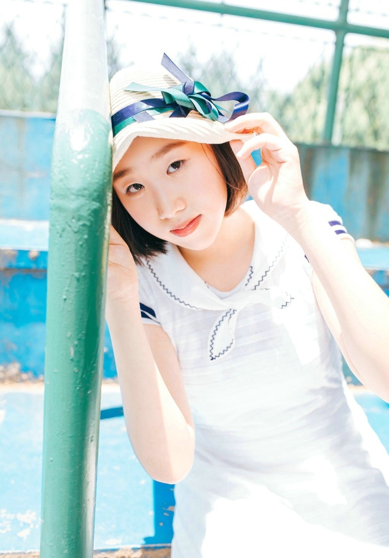 可爱单眼皮圆脸少女青春无敌