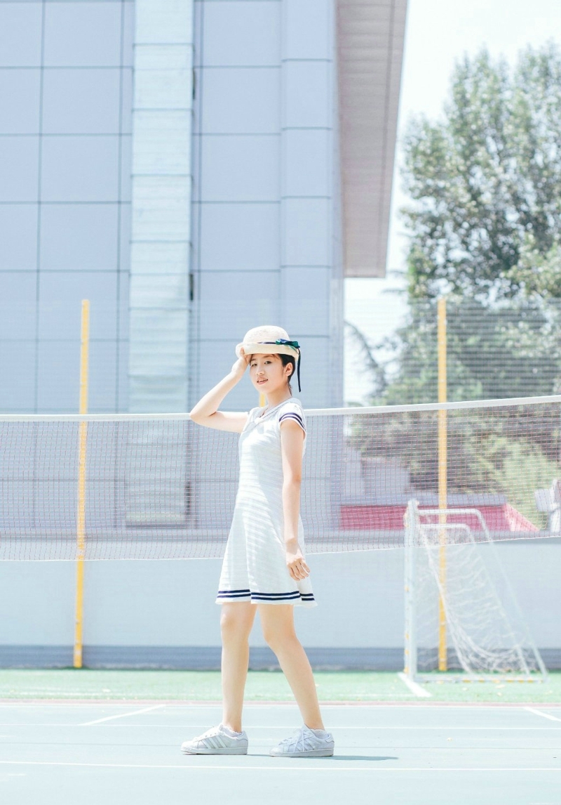 可爱单眼皮圆脸少女青春无敌