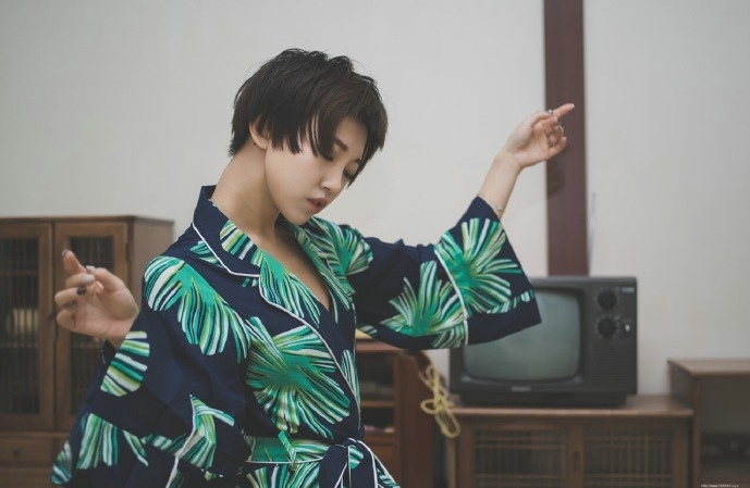 醉意私房的少女浴衣生活忧郁写真