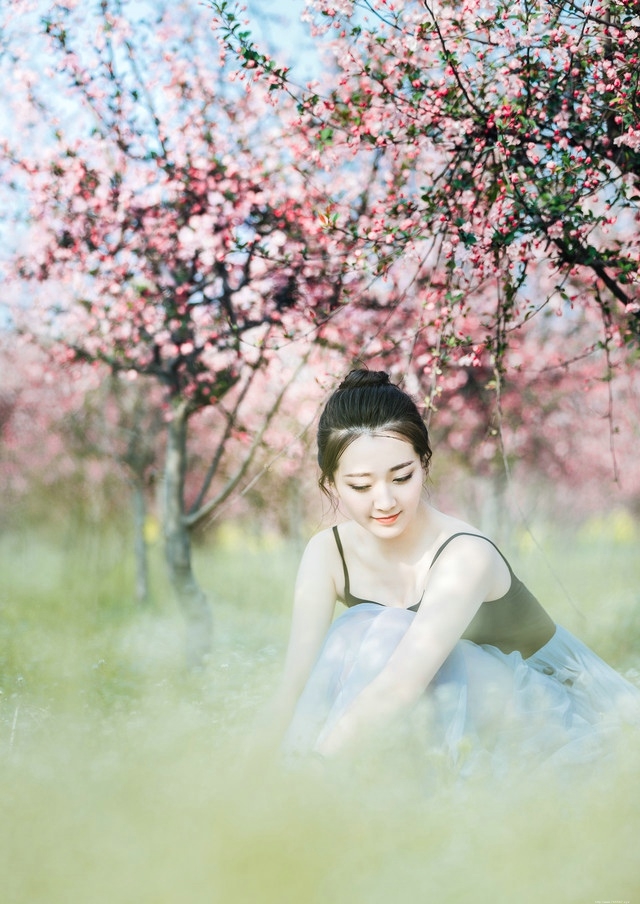 人间四月美如画芭蕾美女舞动人生