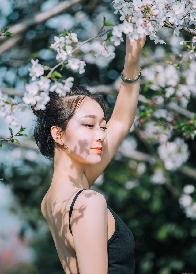 人间四月美如画芭蕾美女舞动人生