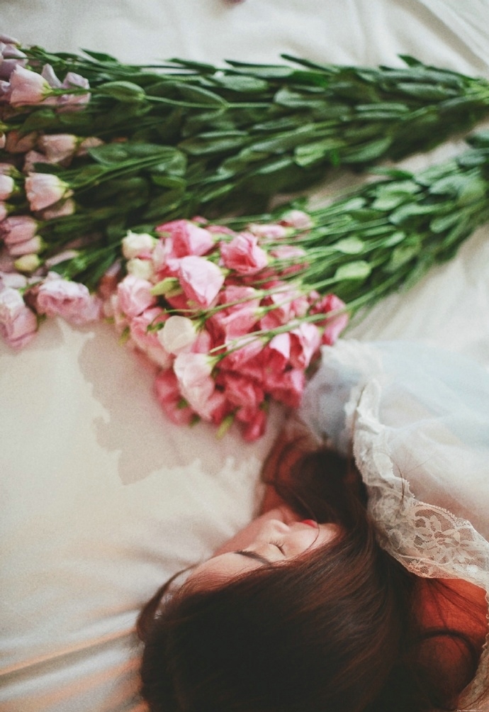 私房甜蜜花瓣少女唯美迷人清新风范