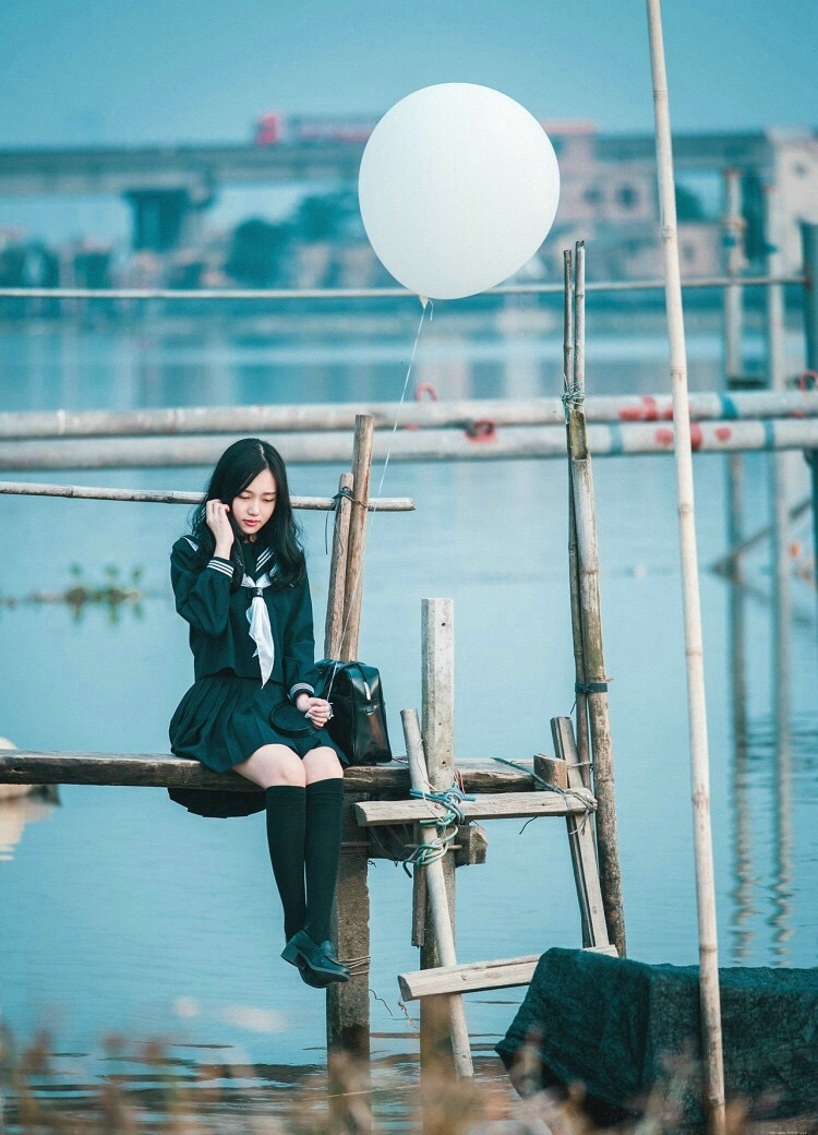 日系学院风校服妹子高挑完美身材