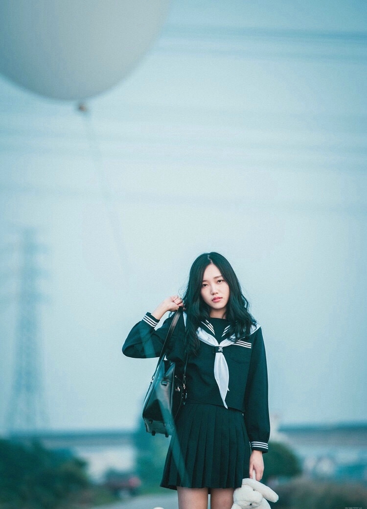 日系学院风校服妹子高挑完美身材