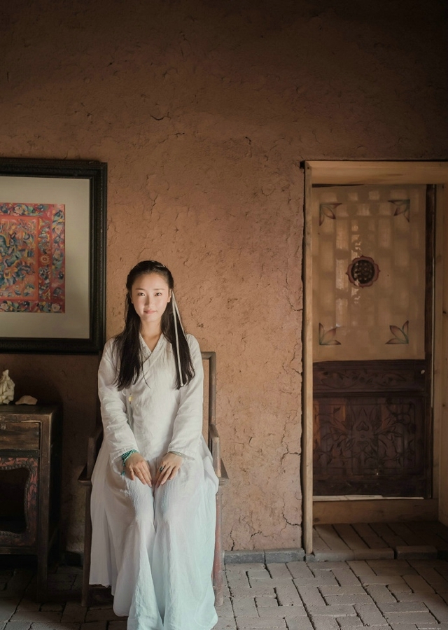 荷花池里荷花女清纯可爱美女甜美荷花池写真