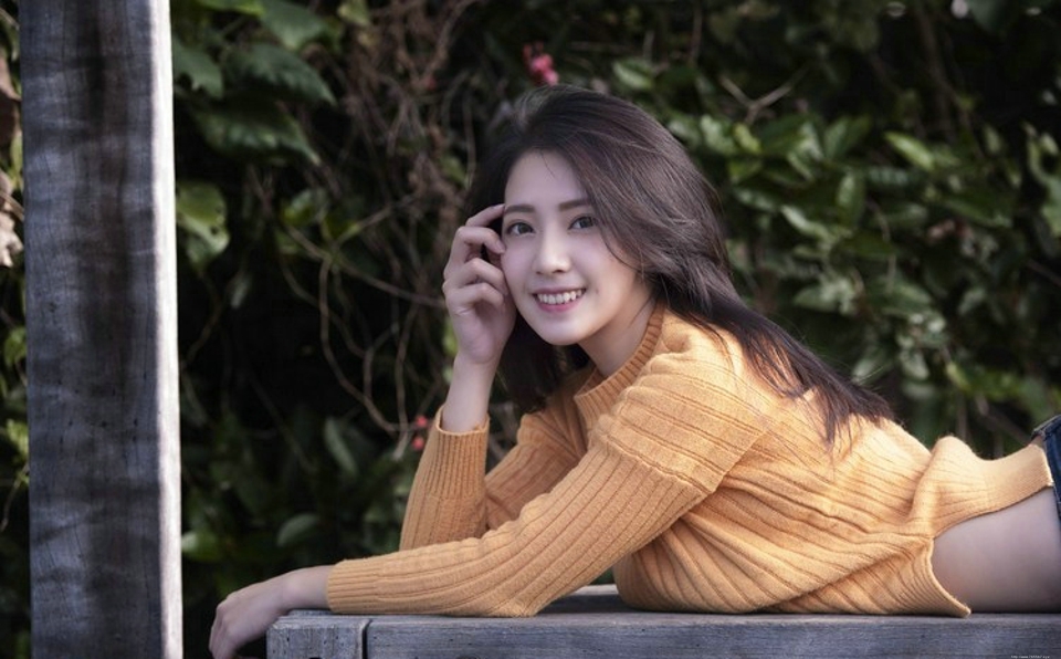 笑颜如花可爱甜美邻家女孩珊珊清纯户外写真