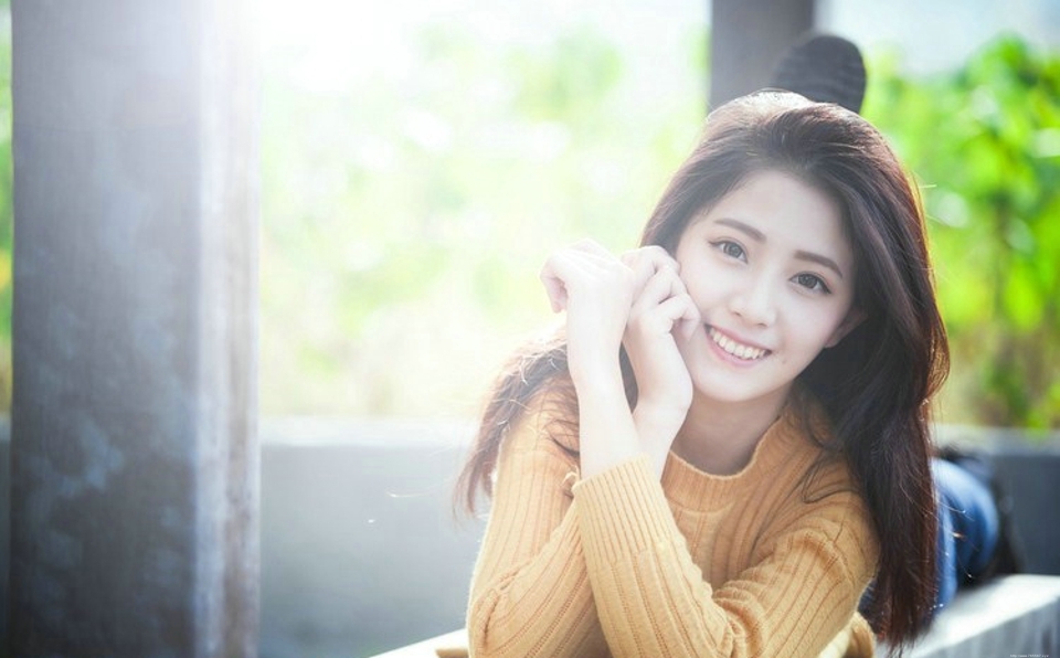 笑颜如花可爱甜美邻家女孩珊珊清纯户外写真