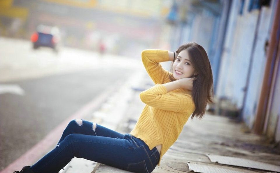 笑颜如花可爱甜美邻家女孩珊珊清纯户外写真