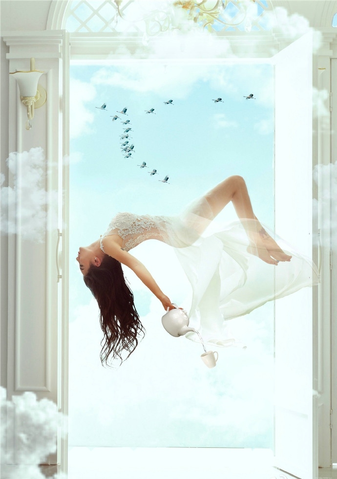 唯美悬浮室内妖娆美女迷人写真