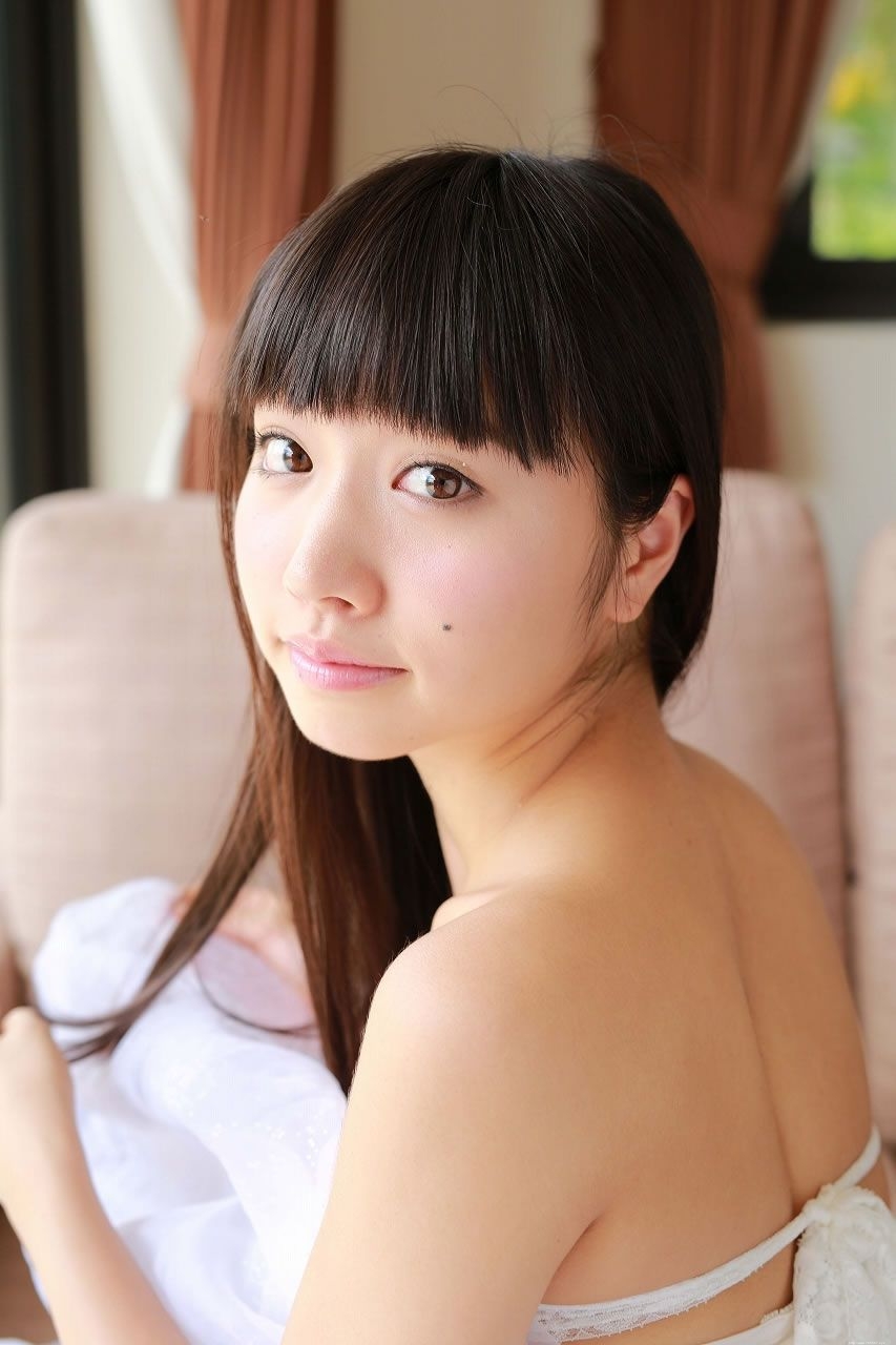 私房清甜少女回眸一笑百媚生