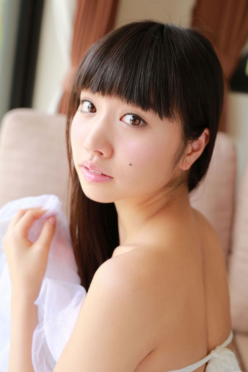 私房清甜少女回眸一笑百媚生