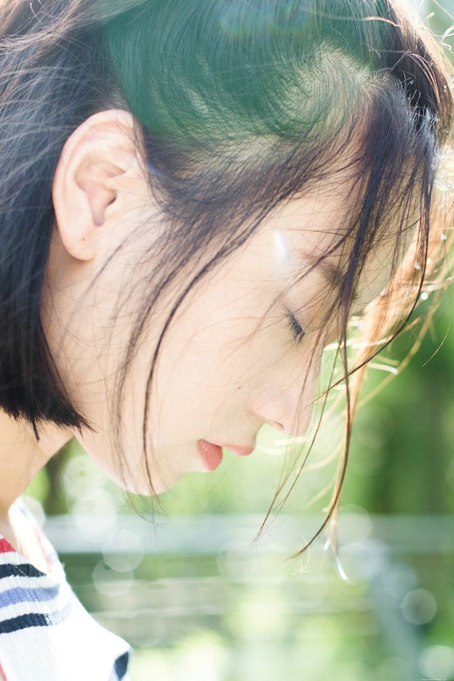 清凉夏日俏皮可爱女神甜美迷人户外调皮写真