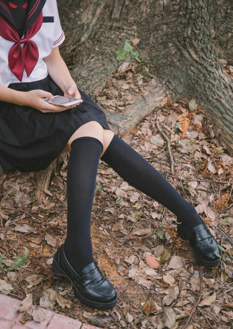 日系马尾青春姑娘娇柔可人