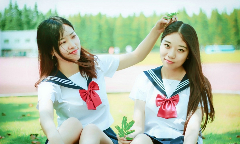毕业季青春校服姐妹花美好相伴