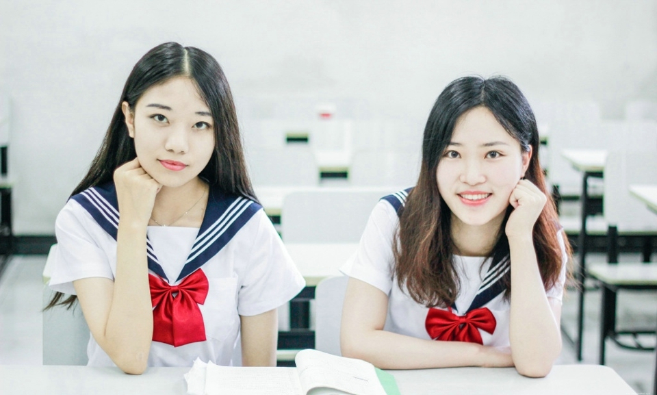 毕业季青春校服姐妹花美好相伴