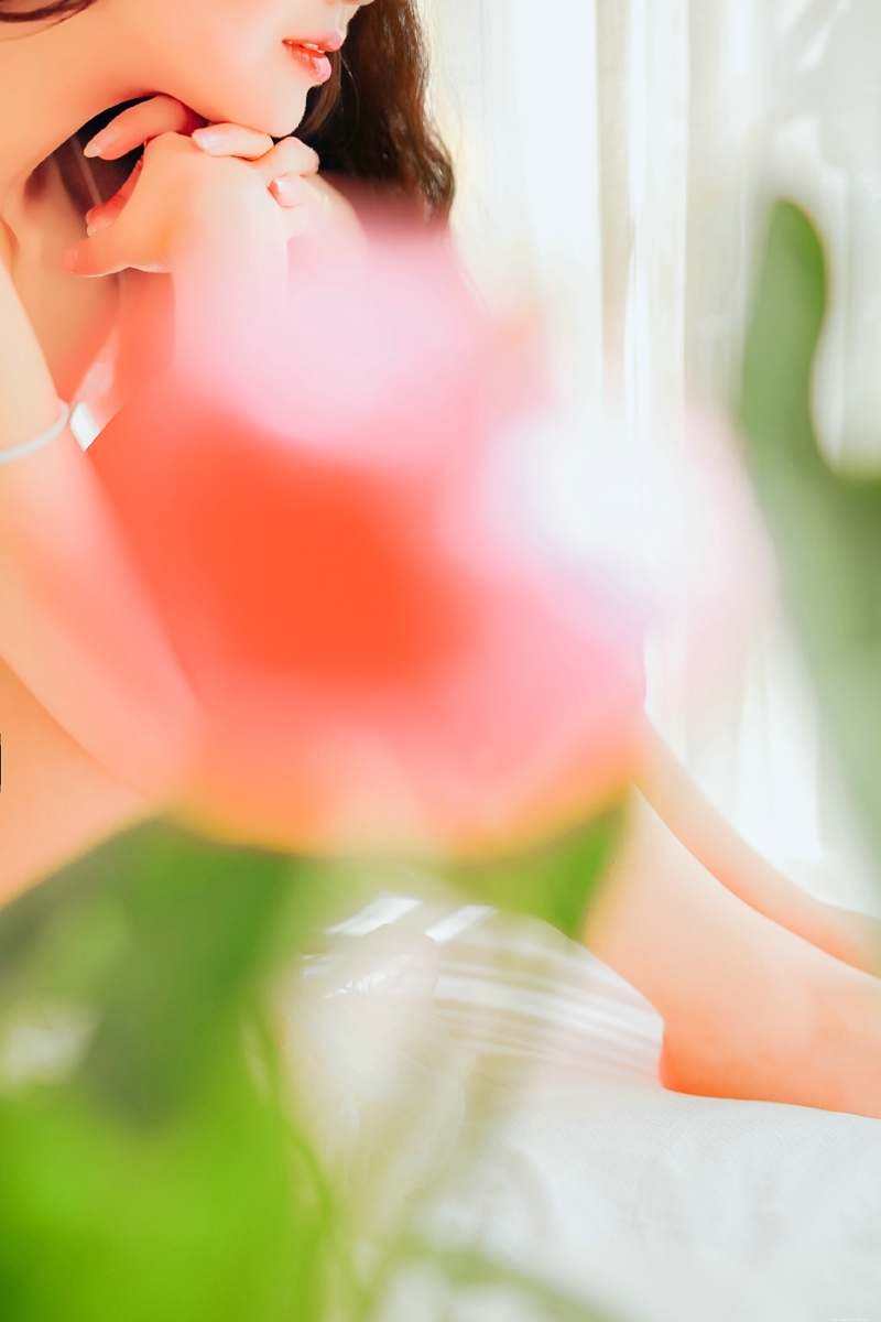 漂亮妹子蕾丝私房美好娇躯诱人写真