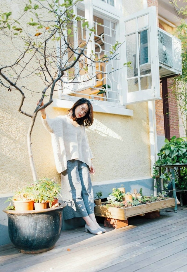 清纯秀气美女户外甜美魅力迷人写真