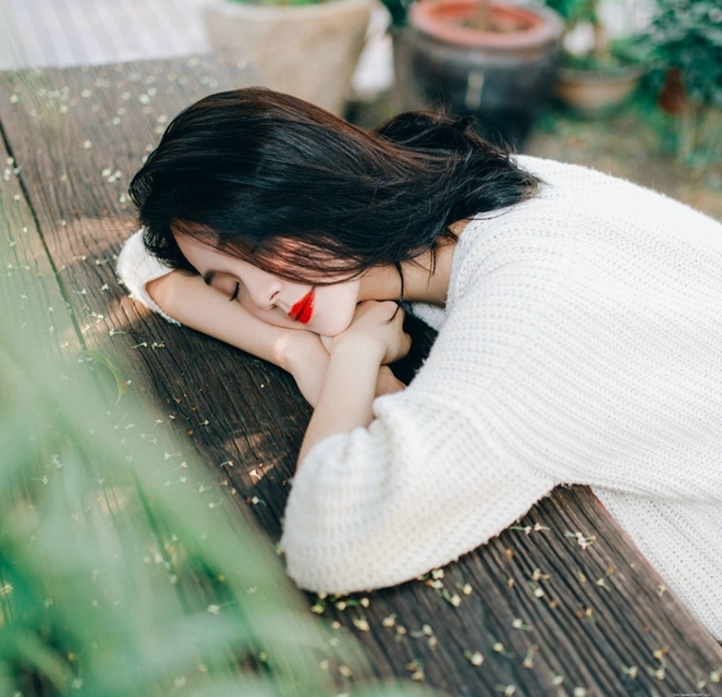 清纯秀气美女户外甜美魅力迷人写真