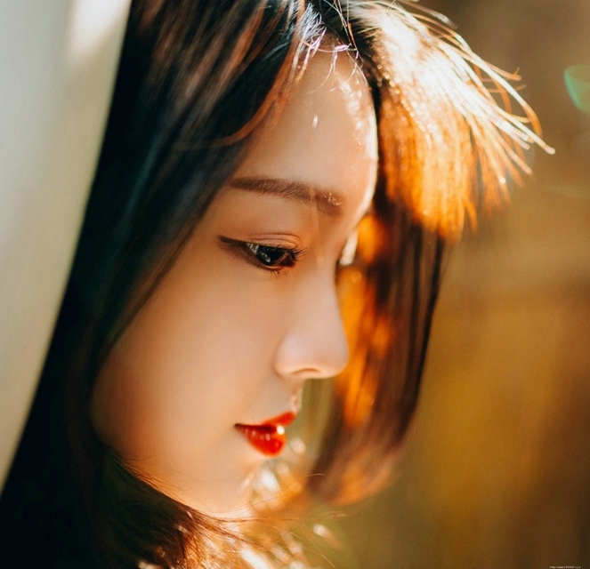 清纯秀气美女户外甜美魅力迷人写真