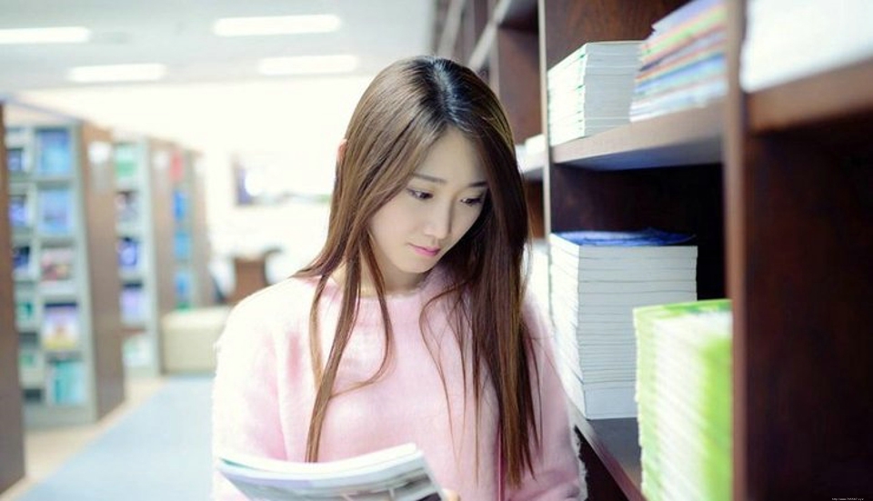 文艺小清新甜美校花美女可爱迷人写真