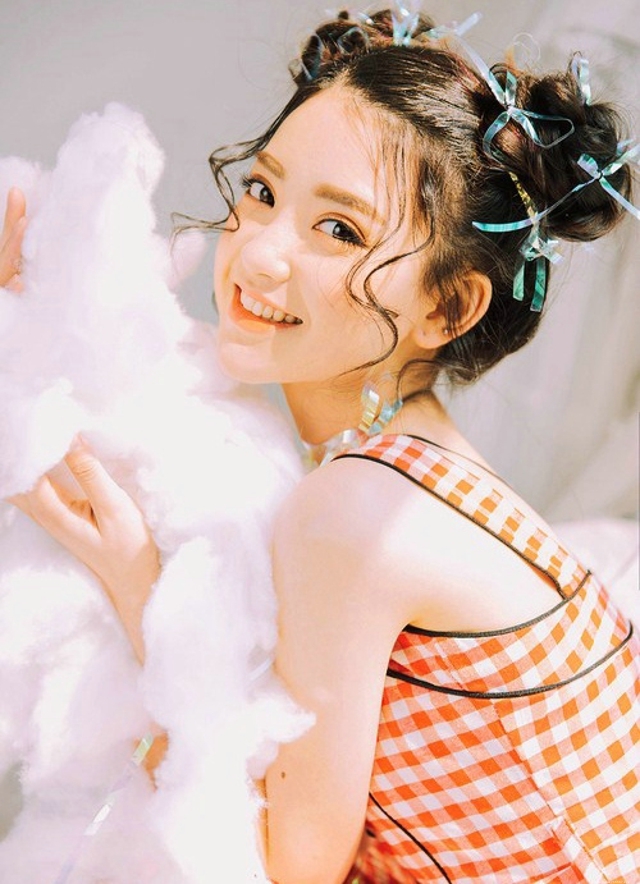 笑容像糖果般甜蜜清新小精灵美女可爱萌萌哒写真