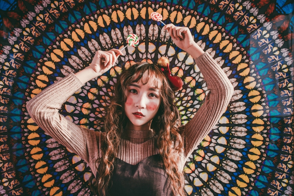 夏日棒棒糖少女小丑妆容浪漫搞怪阳光写真